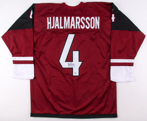 Niklas Hjalmarsson Signed Coyotes Jersey (Beckett COA) 3xStanley Cup Champion