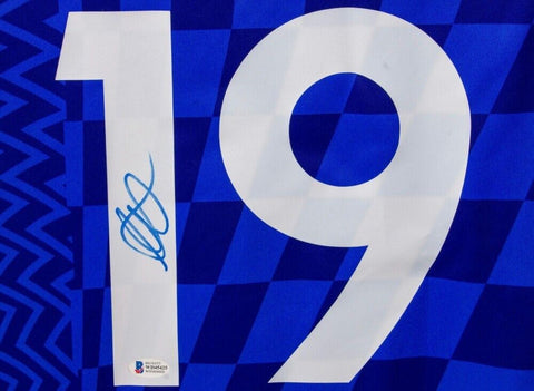 Mason Mount Signed Chelsea Football Club Jersey (Beckett)  Central Midfielder