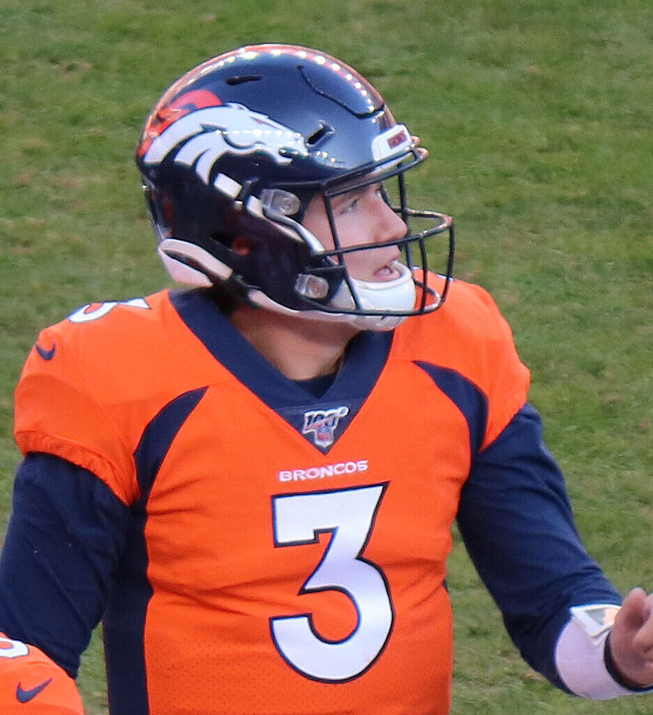Drew Lock Signed Broncos Jersey (Beckett) Denver's Starting Quarterback 2019-21