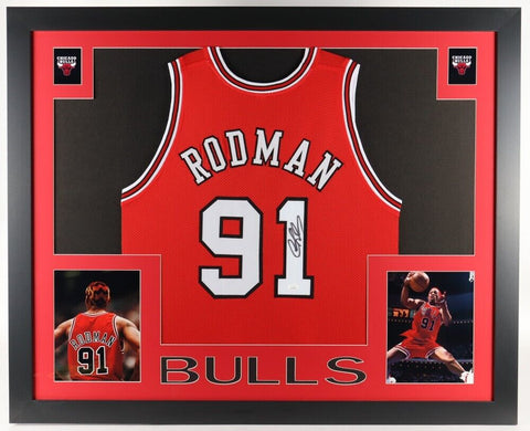 Dennis Rodman Signed Chicago Bulls Framed Jersey Display (JSA) 5xNBA Champion