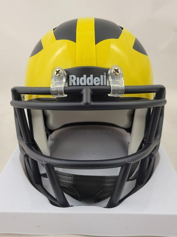 Blake Corum Signed Michigan Wolverine Speed Mini-Helmet (Beckett) Senior RB