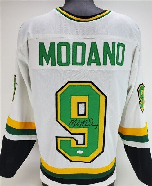 Mike Modano autographed Jersey (Minnesota North Stars)