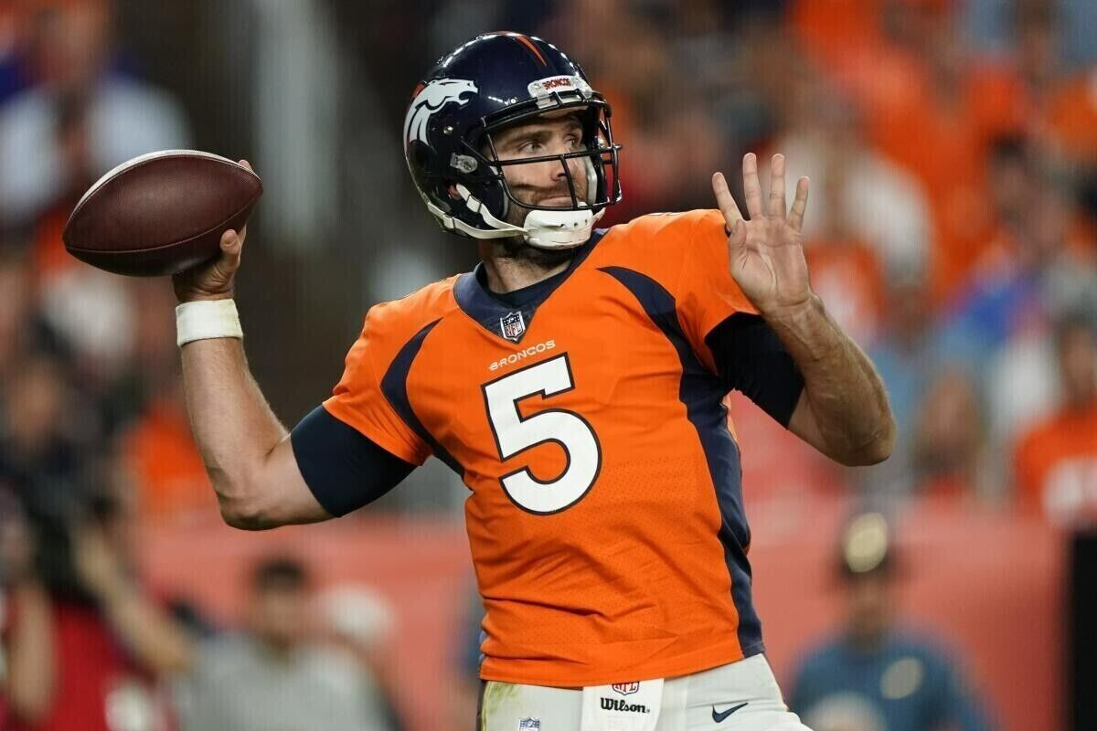 Joe Flacco Signed Denver Broncos Jersey (JSA COA) Super Bowl XLVII Champion Q.B.