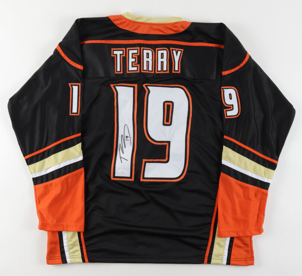 Troy Terry Signed Ducks Jersey (JSA COA) Anaheim Top Scorer 2021-22 / –