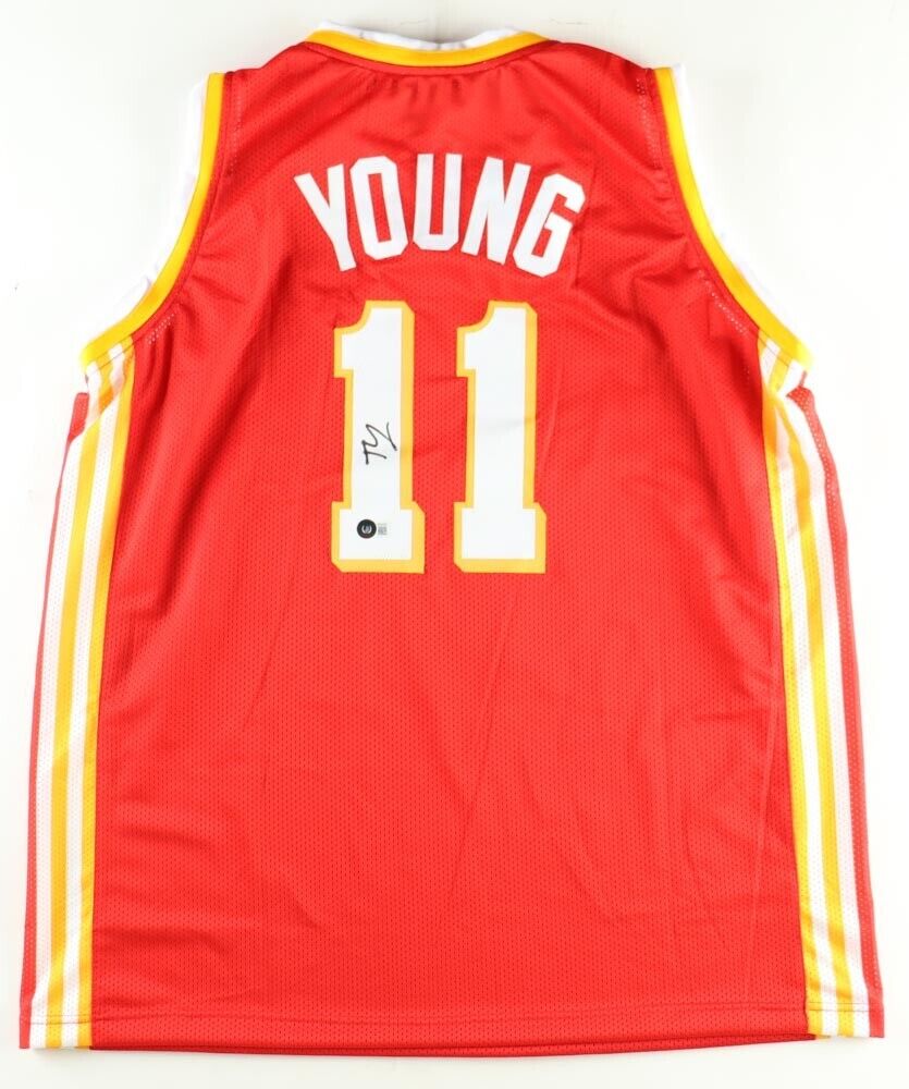 Trae Young Signed Atlanta Hawks Jersey (Beckett) #5 Overall Pick