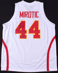 Nikola Mirotic Signed Team Spain Jersey (Schwartz COA) Bulls & Pelicans Forward