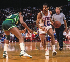 Maurice Cheeks Signed NBA Basketball (Beckett) Philadelphia 76ers / 1983 Champs