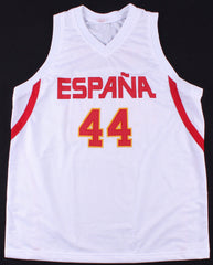 Nikola Mirotic Signed Team Spain Jersey (Schwartz COA) Bulls & Pelicans Forward