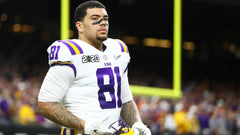 Thaddeus Moss Signed LSU Jersey Inscribed "2019 National Champs" (Beckett Holo)