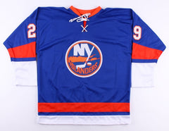 Brock Nelson Signed Islanders Jersey (Beckett COA) 30th overall pick 2010 Draft