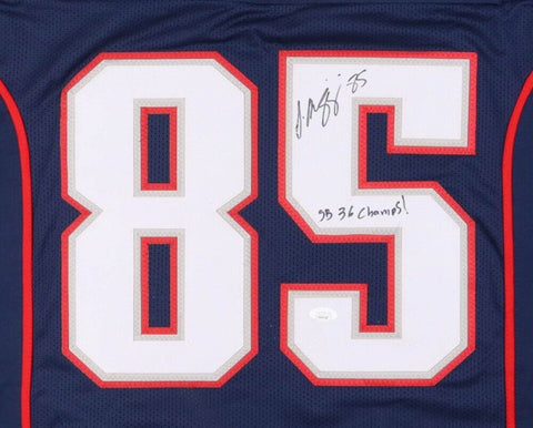 Jermaine Wiggins Signed New England Patriots Jersey Insc. SB 36 Champs (JSA COA)