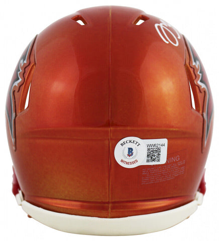 Mike Alstott Signed Tampa Bay Buccaneers Alternate Speed Mini Helmet (Beckett)