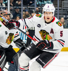 Connor Murphy Signed Chicago Blackhawks Jersey (Beckett COA) Hawks / Defense