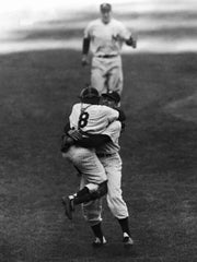 Don Larsen Signed Yankees Jersey (JSA COA) Pitched Perfect Game 56 World Series