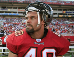 Mike Alstott Signed Tampa Bay Buccaneers Alternate Speed Mini Helmet (Beckett)