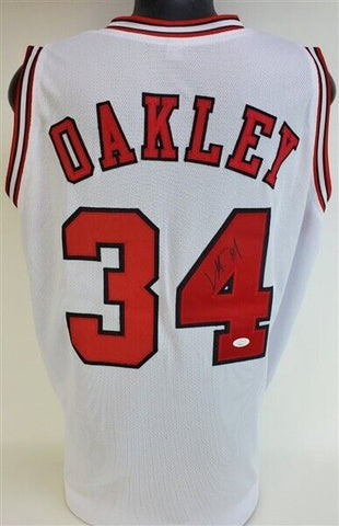 Charles Oakley Chicago Bulls Signed Jersey (JSA COA) NBA All-Star (1994)