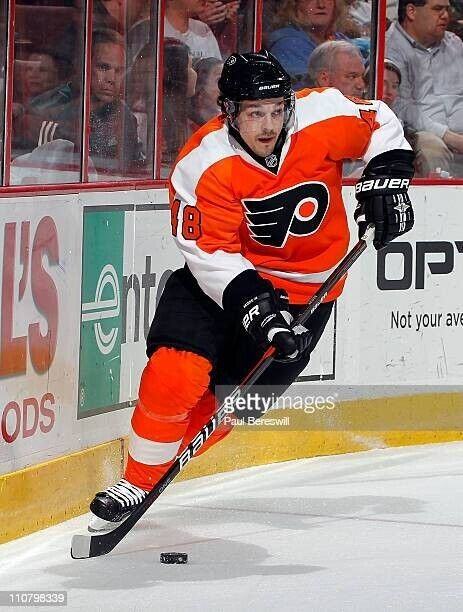 Daniel Briere Signed Philadelphia Flyers Jersey (Beckett) 2007All Star –