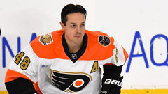 Daniel Briere Signed Philadelphia Flyers Mini Helmet (MAB) 18 Year NHL Veteran