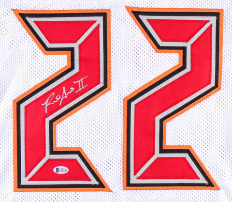 Ronald Jones II Signed Tampa Bay Buccaneers Jersey (Beckett Holo) 2018 2nd Rd Pk