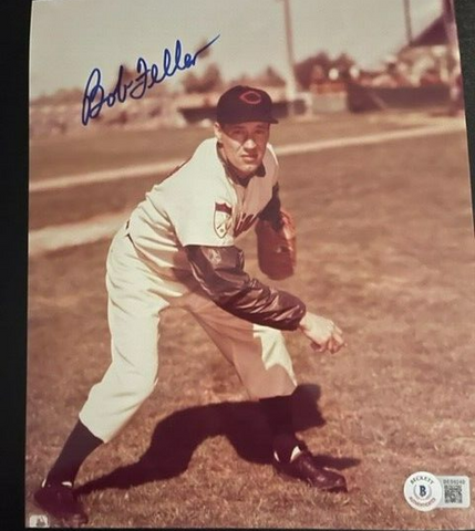 Luis Tiant Autographed Signed 8X10 Cleveland Indians Photo - Autographs