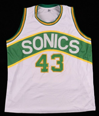 Jack Sikma Signed Seattle Supersonics Jersey (JSA) 7xNBA All Star / Center