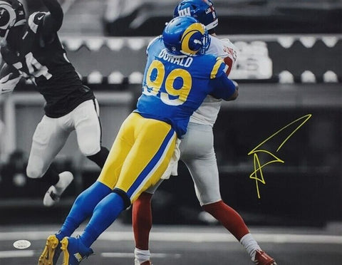 Aaron Donald Signed Los Angeles Rams 16x20 Photo (JSA COA) Super Bowl Champion