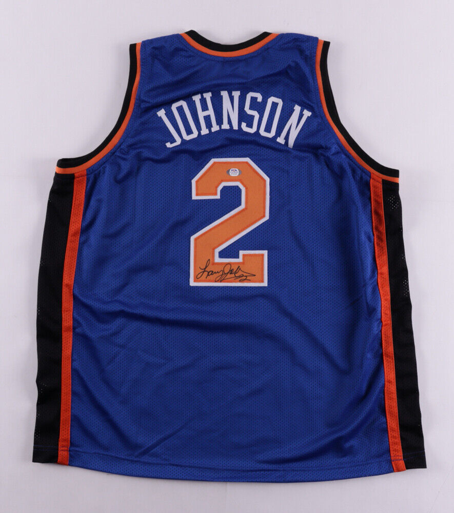 Larry Johnson Signed New York Knicks Jersey (PSA COA) #1 Overall Draft Pck 1991