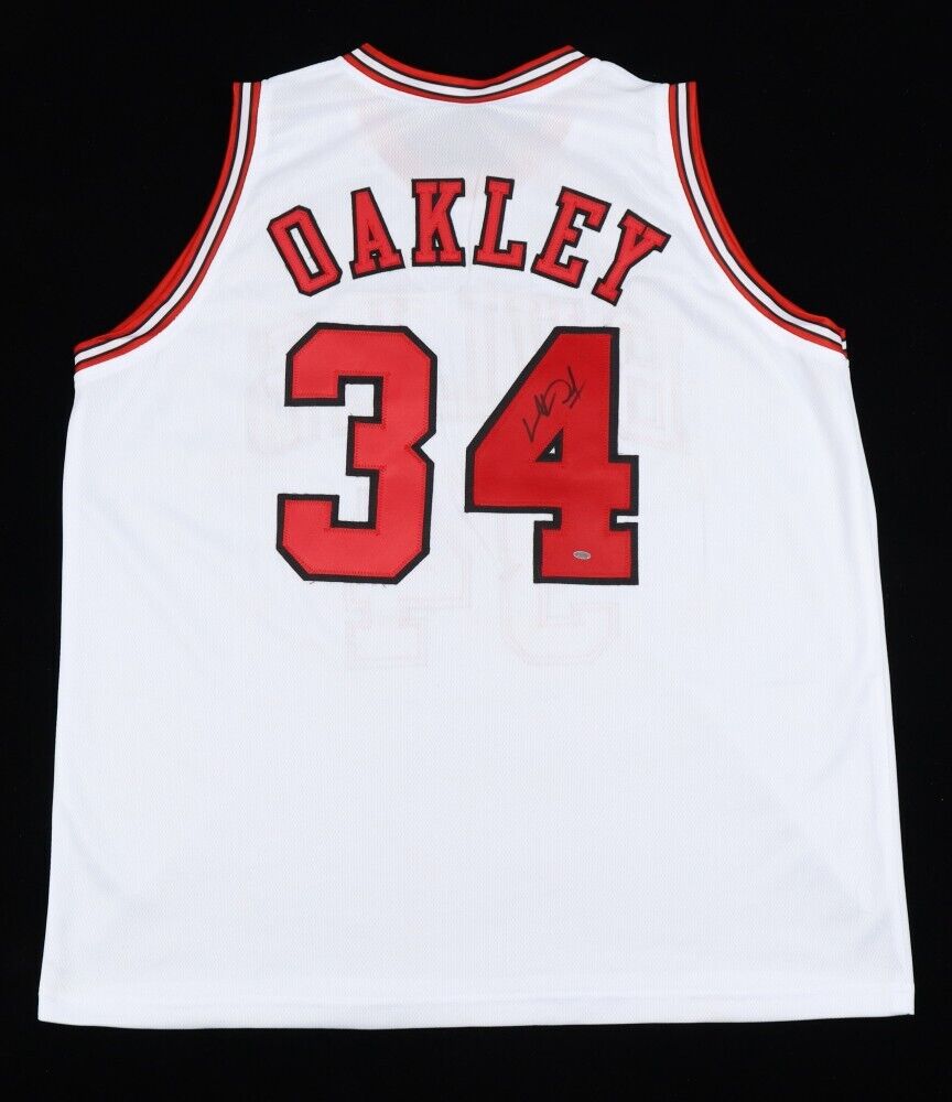 Charles Oakley Signed Chicago Bulls (Home White) Jersey BECKETT BAS